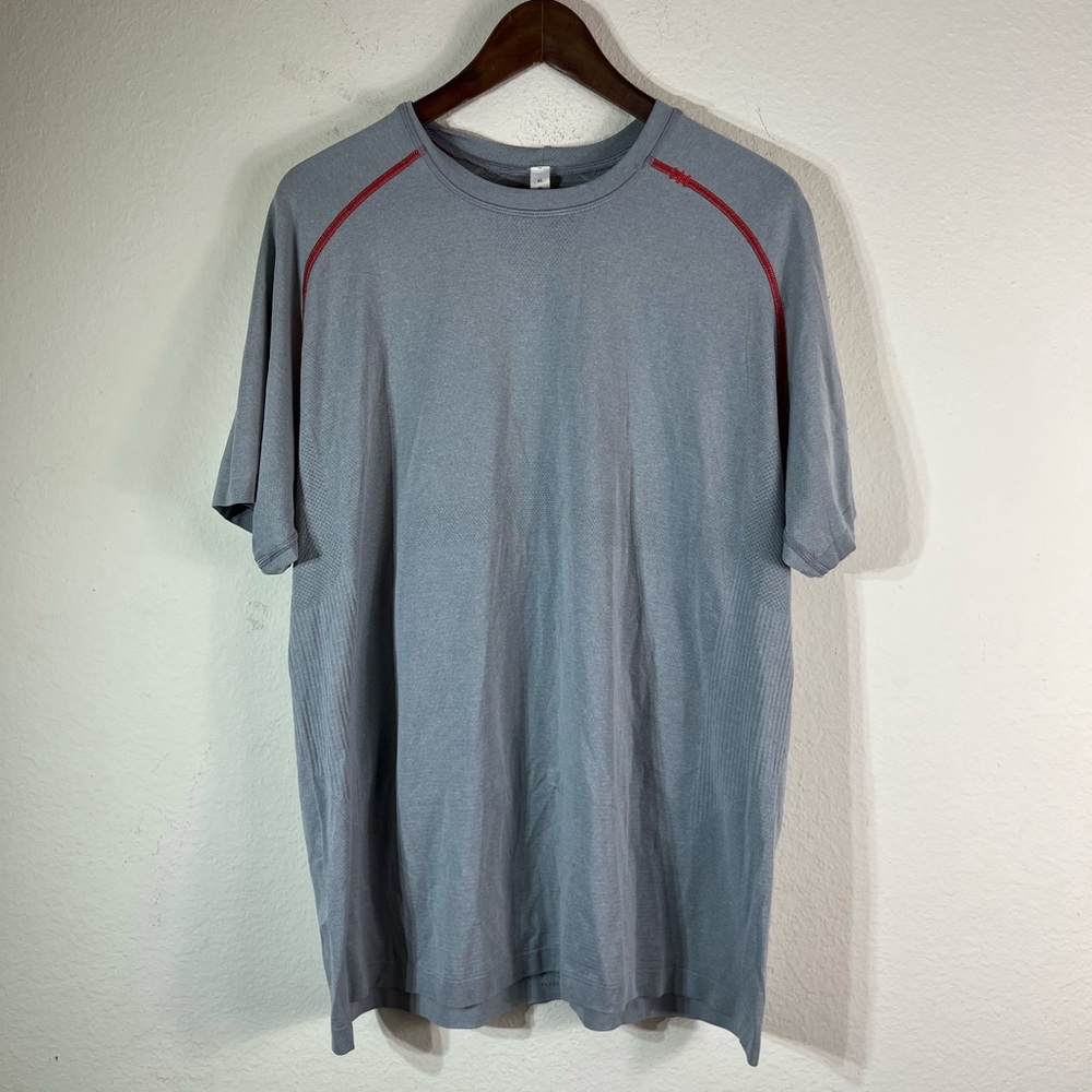 Lululemon Metal Vent Tech Short Sleeve